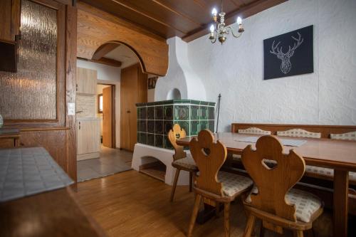 Létesítmények, Traditional Old Town Apartment in Hall in Tirol