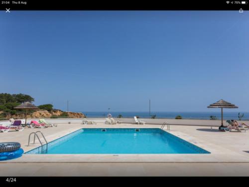 Varandas do Mar Flat with pool and Olhos de Àgua Beach