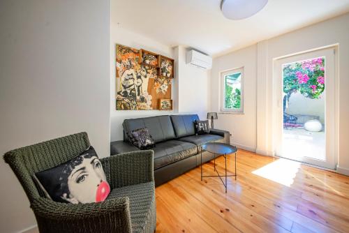 Chiado Oasis with Private Garden by NestAtLisbon, Lisbon