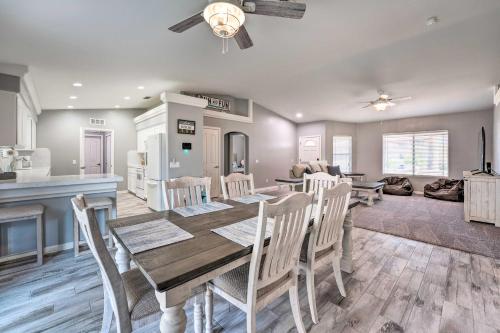 Luxe Lake Havasu Living 5 Mi to London Bridge - image 2