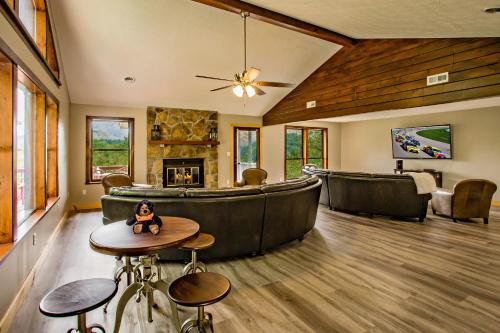 Big Bear Lodge - main image