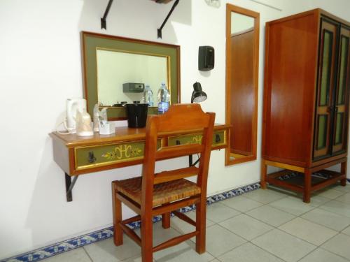 269540876 Hotel Concierge Plaza Colima
