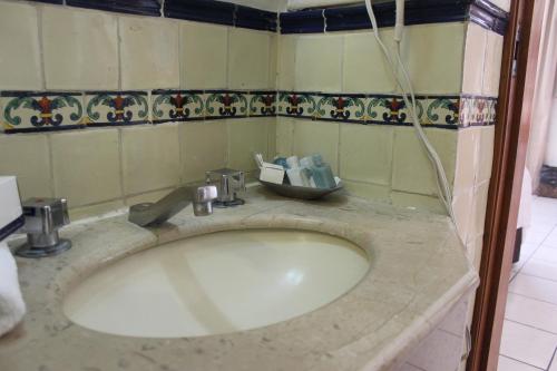 269542363 Hotel Concierge Plaza Colima