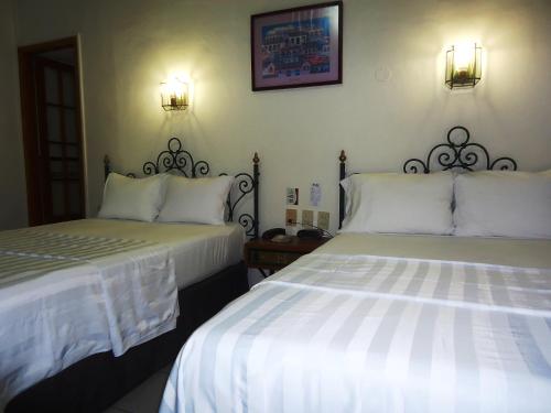 269542413 Hotel Concierge Plaza Colima