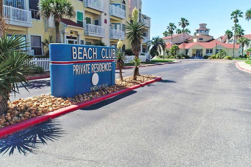 Modern Corpus Beach Condo with Resort Amenities - image 8