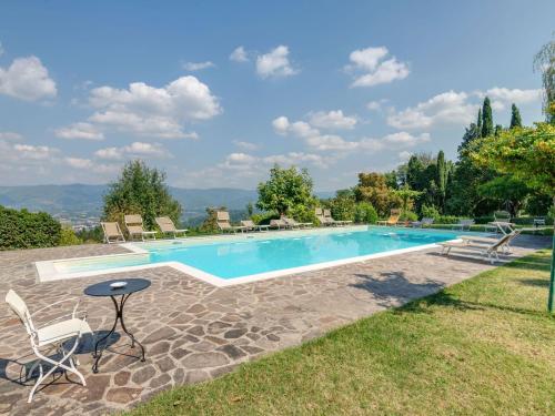  Luxury Holiday home in Vicchio Tuscany with private terrace, Pension in Vicchio