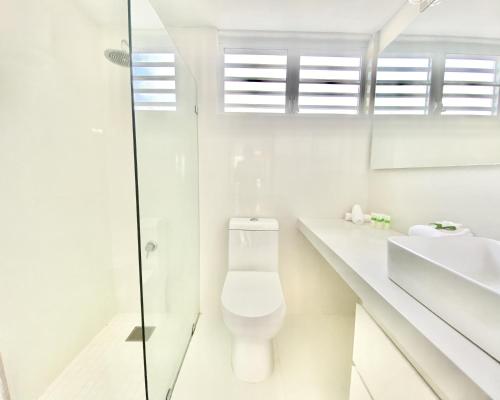 El Sol by the Sea POOLSIDE Cabana Studio Apartment BEACH POOL Parking - image 6