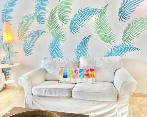 El Sol by the Sea POOLSIDE Cabana Studio Apartment BEACH POOL Parking - image 7