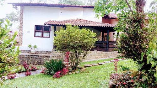Mansão Adonai nas Cachoeiras de Penedo