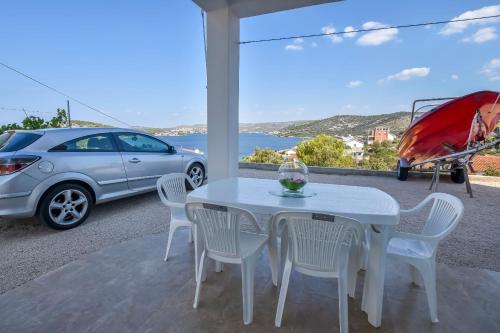 One-Bedroom Apartment with Terrace