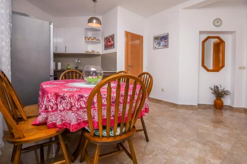 One-Bedroom Apartment with Terrace image 6