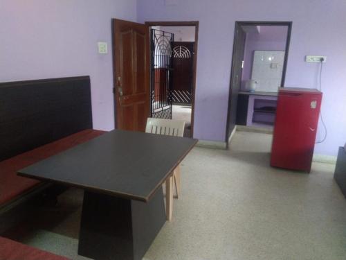 SR SABARI GUEST HOUSE