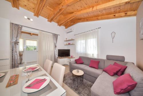 Apartment Irena