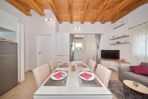 Holiday House IRENA 1 5