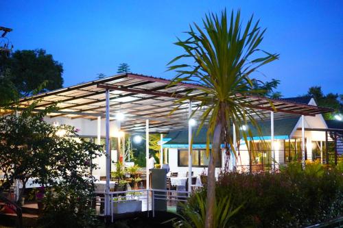 Green 2 near Namtok Phlio National Park