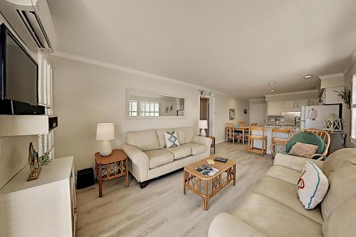 Ocean-View Condo with Balcony - Steps to Beach! condo - image 8