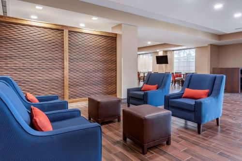 Comfort Suites Daytona Beach - Speedway - image 14