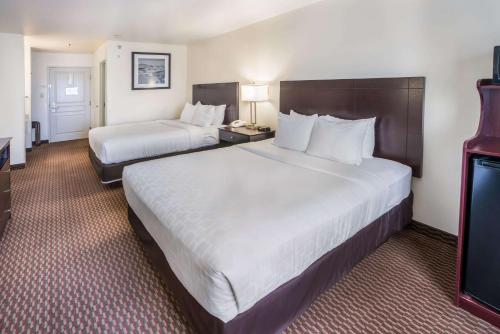 Clarion Inn