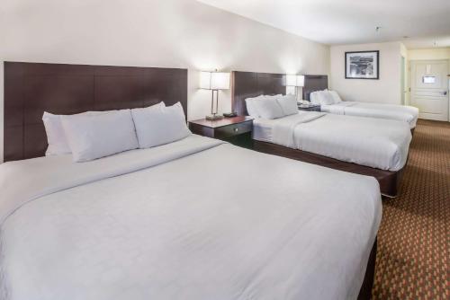 Clarion Inn
