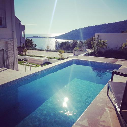 NEW!! Seafront Vila Hrvatska - Accommodation - Ražanj