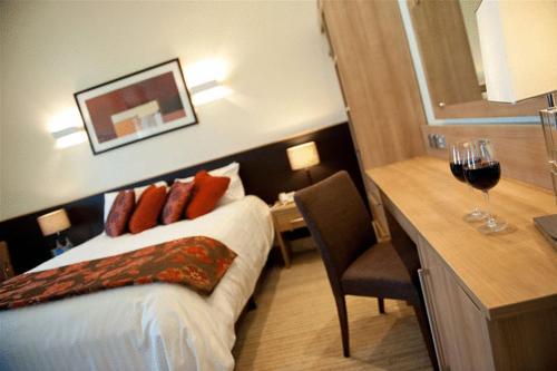 Strangford Arms Hotel - image 9