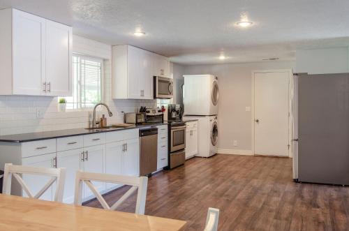 Never Stop Exploring- 3 bedroom 2 bath home of duplex close to Zion Bryce and Brianhead - main image