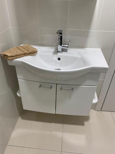 Apartmani Diksi 2 CENTAR - image 4