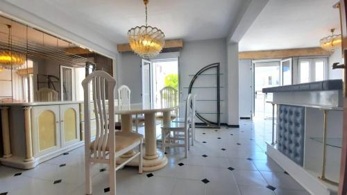 Apartment image 6