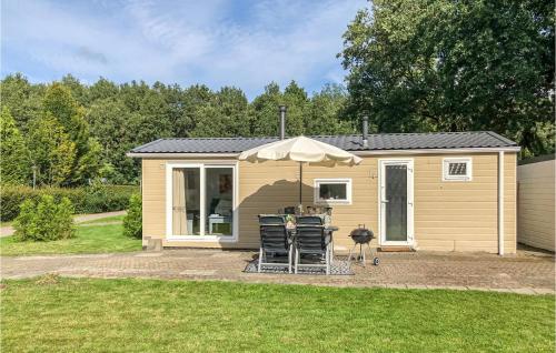 Beautiful home in Rheezerveen with 2 Bedrooms, WiFi and Indoor swimming pool