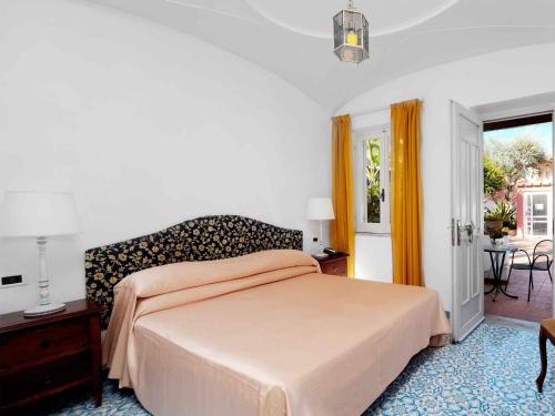 2 twin beds