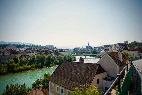 View, Cozy Apartment Steyr Mitte, ruhig, Parkplatz, 2 Schlafzimmer, WLAN in Steyr
