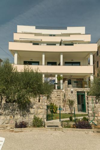 Apartments Tivat Obala - image 12