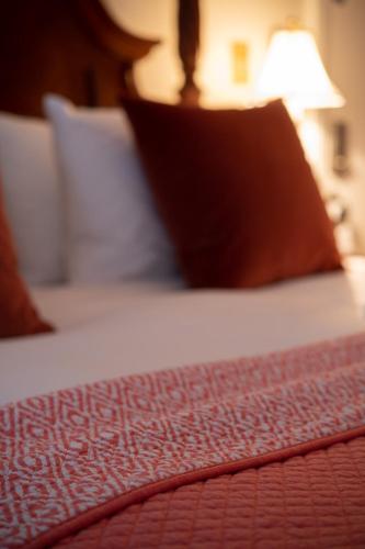 Secret Garden Inn - Bed & Breakfast