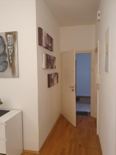 New City Center Stays 2 29m von Adolf-Kolping-Straße entfernt