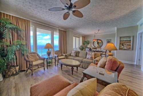 Tropical Gulf Front Condo with Picnic Area & Grills - Unit 0802