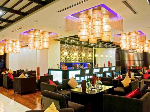 Bar/lounge, Novotel Ha Long Bay Hotel in Hạ Long