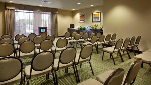 Holiday Inn Chicago North - Gurnee