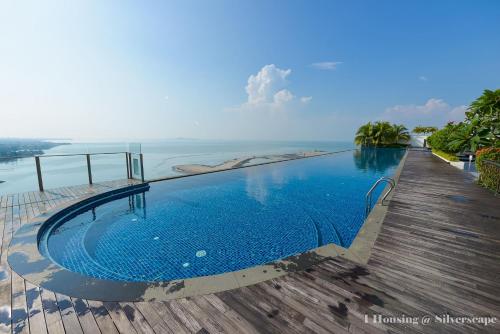 Ken Home Silverscape Block A 5pax No Wifi Ken Home Silverscape Block A 5pax No Wifi