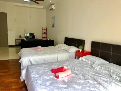 Ken Home Silverscape Block A 5pax No Wifi Ken Home Silverscape Block A 5pax No Wifi