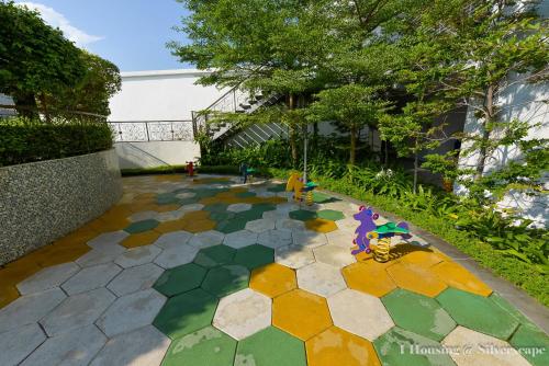 Ken Home Silverscape Block A 5pax No Wifi Ken Home Silverscape Block A 5pax No Wifi