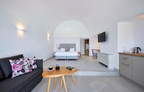 Aperanto Suites - image 13