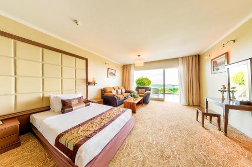 Sea Links Beach Hotel Room Type - Premium Deluxe King 