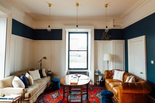 Tom Blake House - image 3