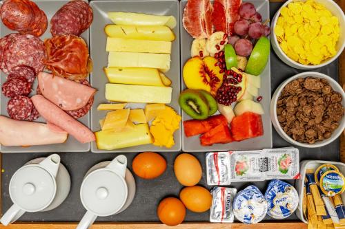 Central Fira Hotel - image 2