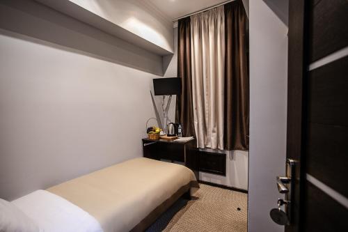 Hanzer Hotel - image 4