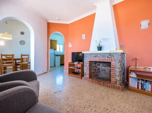 Casa Amarillo - Beautiful Mediterranean style villa - Amazing Terrace and Pool Near Son Bou - image 7