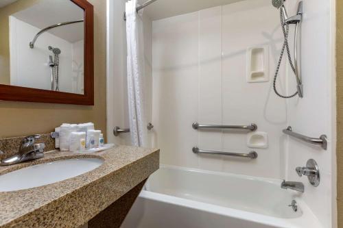 Comfort Suites Waco Near University Area