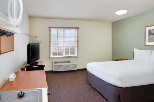 WoodSpring Suites Cincinnati Fairfield