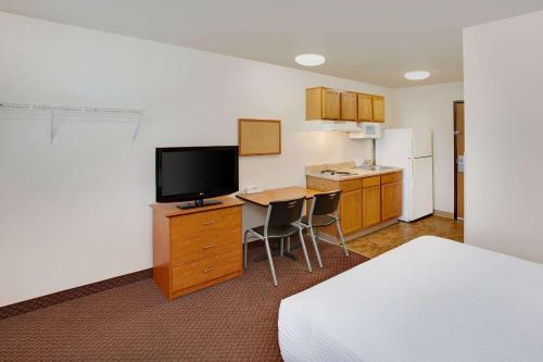 Double Room with Two Double Beds - Non-Smoking