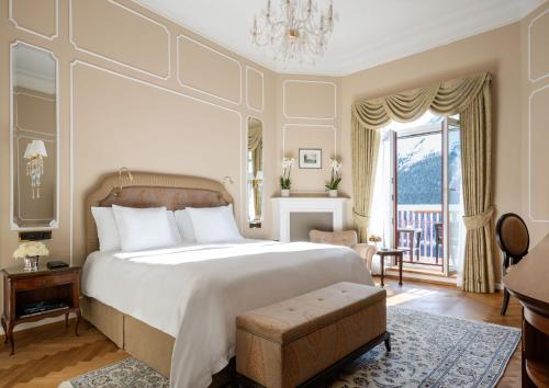 Signature Lake Double Room with Balcony